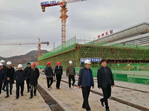 彬州市副市長馮永勝蒞臨銀西高鐵彬州東站前廣場項目指導(dǎo)檢查工作 彬州市副市長馮永勝蒞臨銀西高鐵彬州東站前廣場項目指導(dǎo)檢查工作