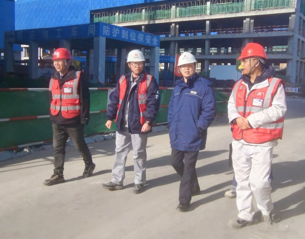 榆林化學總會計師張建華深入陜煤建設(shè)天工公司基層項目部檢查指導工作